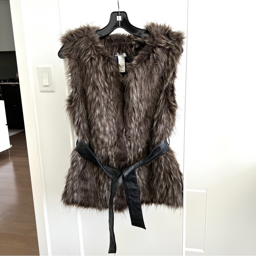 Cache Faux Fur Vest in Brown with Genuine Leather Black Tie Belt
